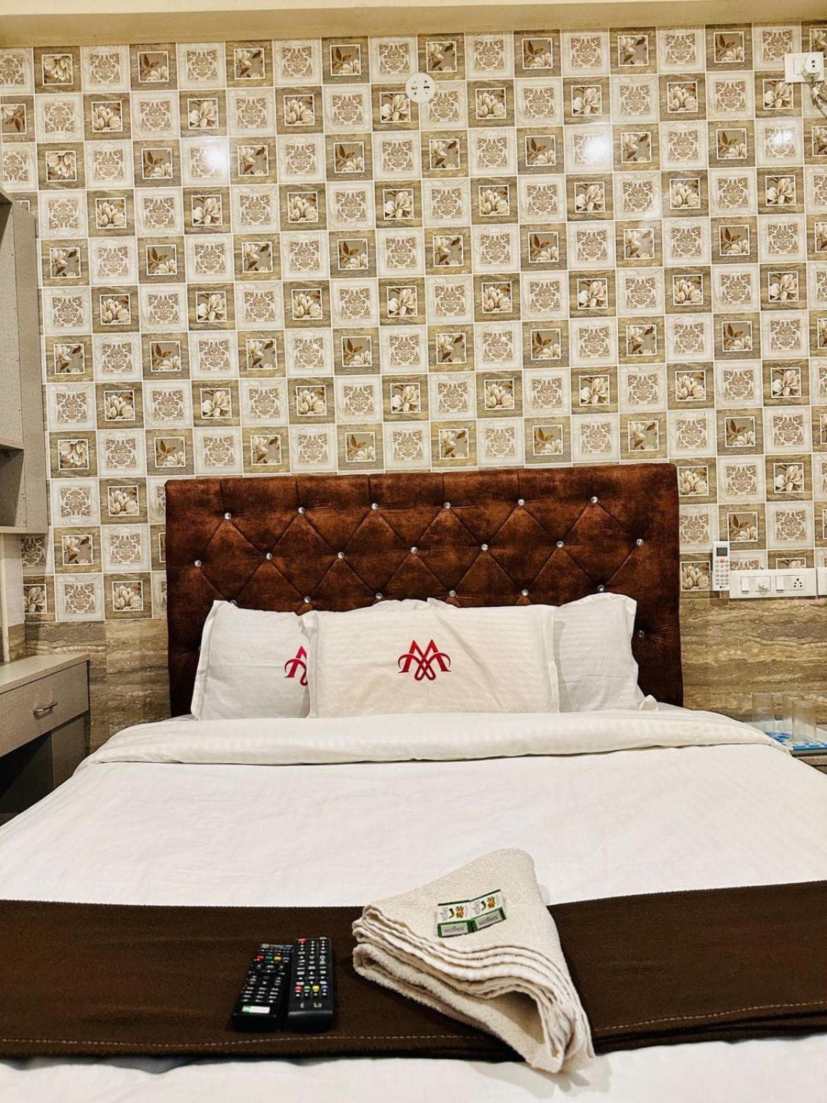 Marina Palace Ченнаї Екстер'єр фото